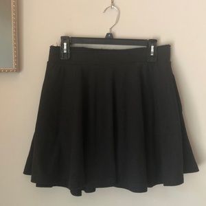 Comfortable black skirt